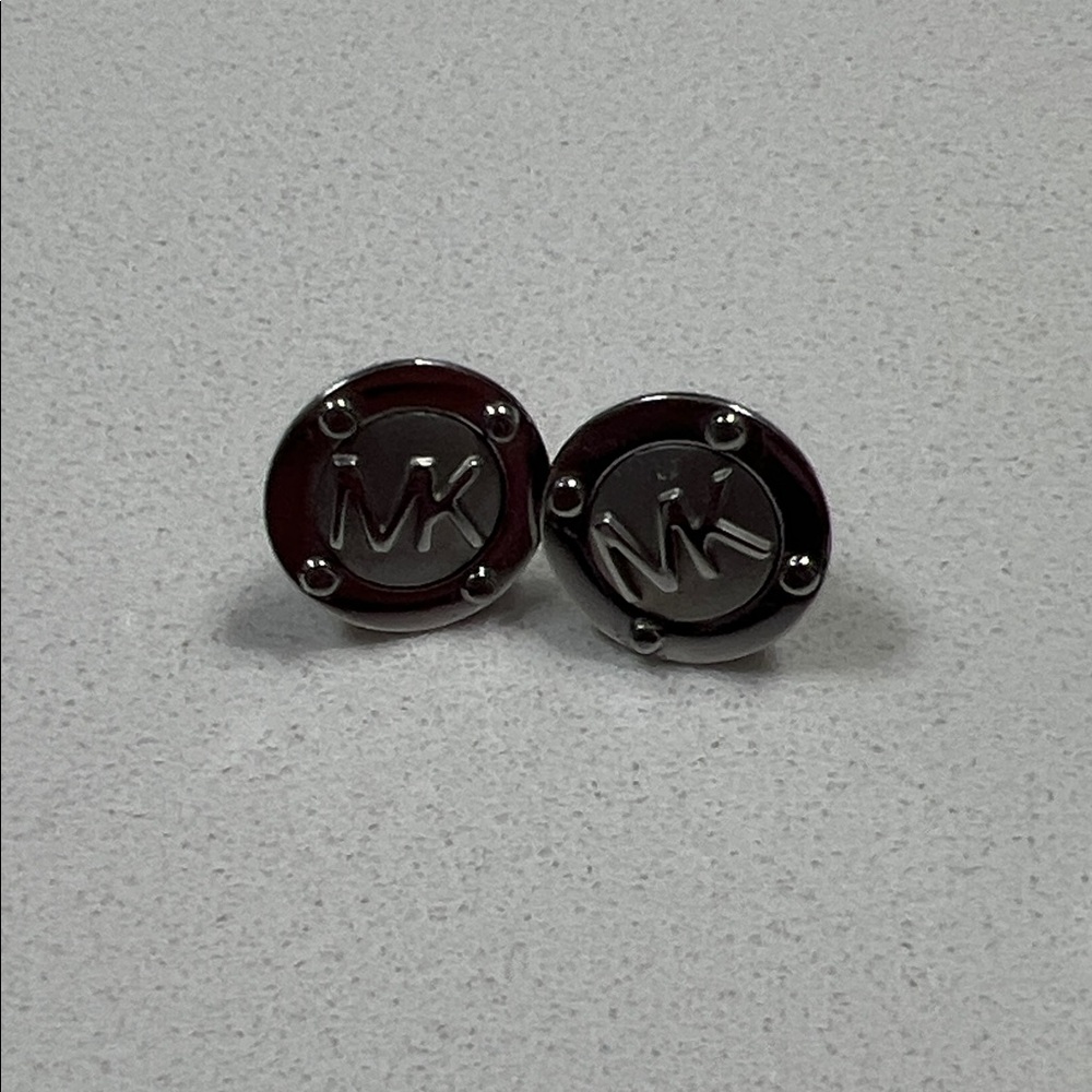 Michael Kors Silver-Tone Round MK woman’s earrings